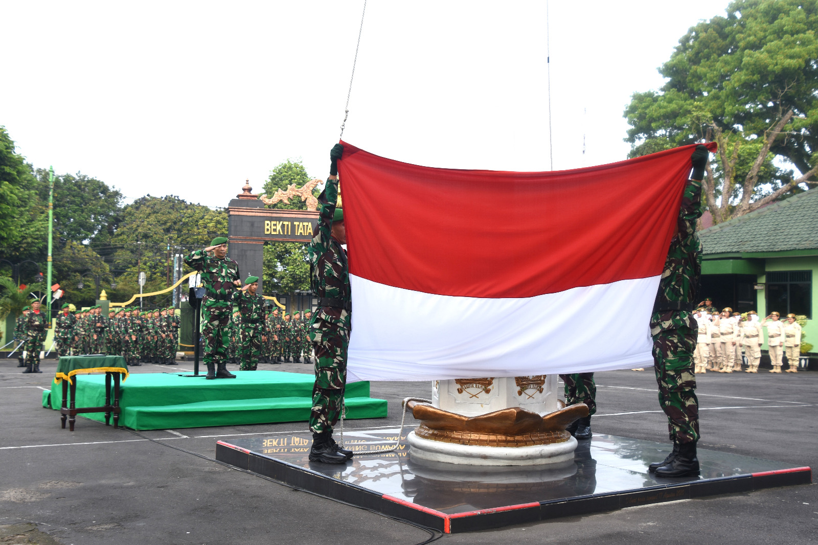 Melaui Upacara Bendera, Prajurit Korem 073/Makutarama Tumbuhkan Jiwa Patriotisme